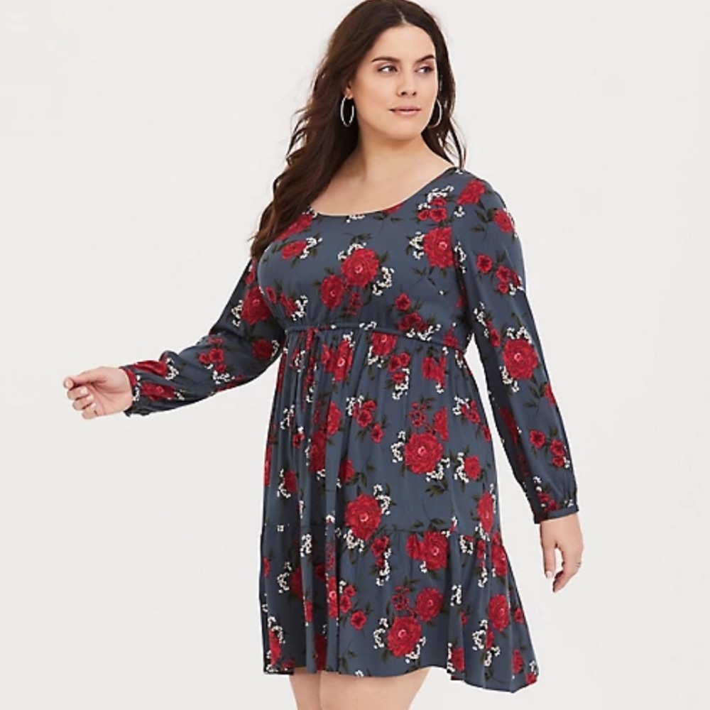 floral challis skater dress. 🌹